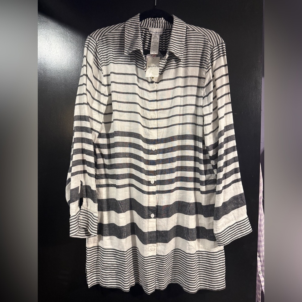 Tommy Bahama Black and White Linen Cover shirt